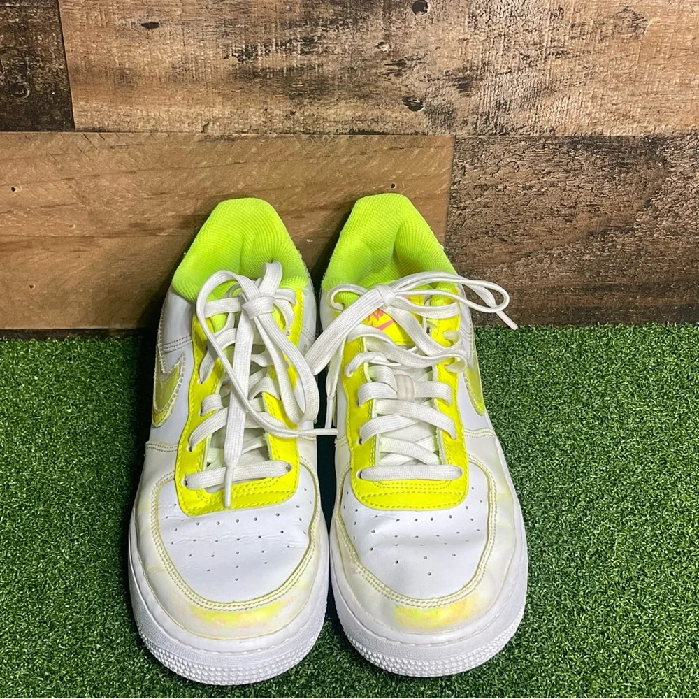 Nike Air Force 1 Low LV8 White‎ Volt Pink Size 6.5Y/ 8W DV1680-100